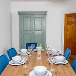 Detached 4 Bed, Off Street Parking, Views *