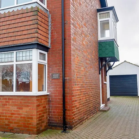 Appartement Detached 4 Bed, Off Street Parking, Views *