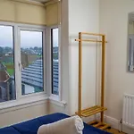 Detached 4 Bed, Off Street Parking, Views Apartment