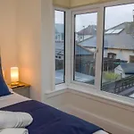 Detached 4 Bed, Off Street Parking, Views Apartment Redcar
